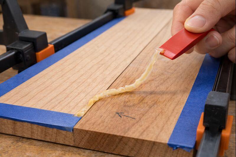 lifting glue squeeze out cleanly after clamping